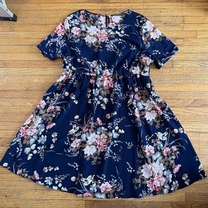 SHEIN Maternity Floral Print Dress